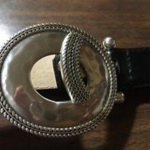 Women's Black Leather Belt Hammered Silver Buckle Hook Size S/M 32"